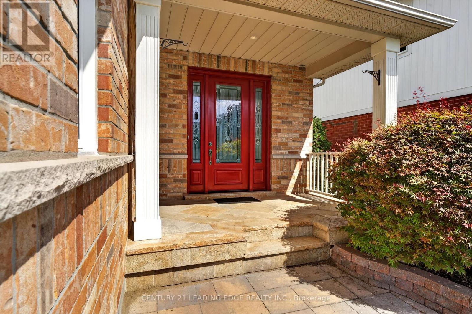 134 TOSCANA DRIVE - Image 3