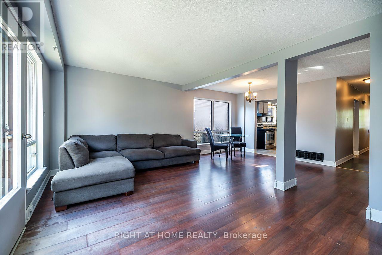 1262 VENUS CRESCENT - 12