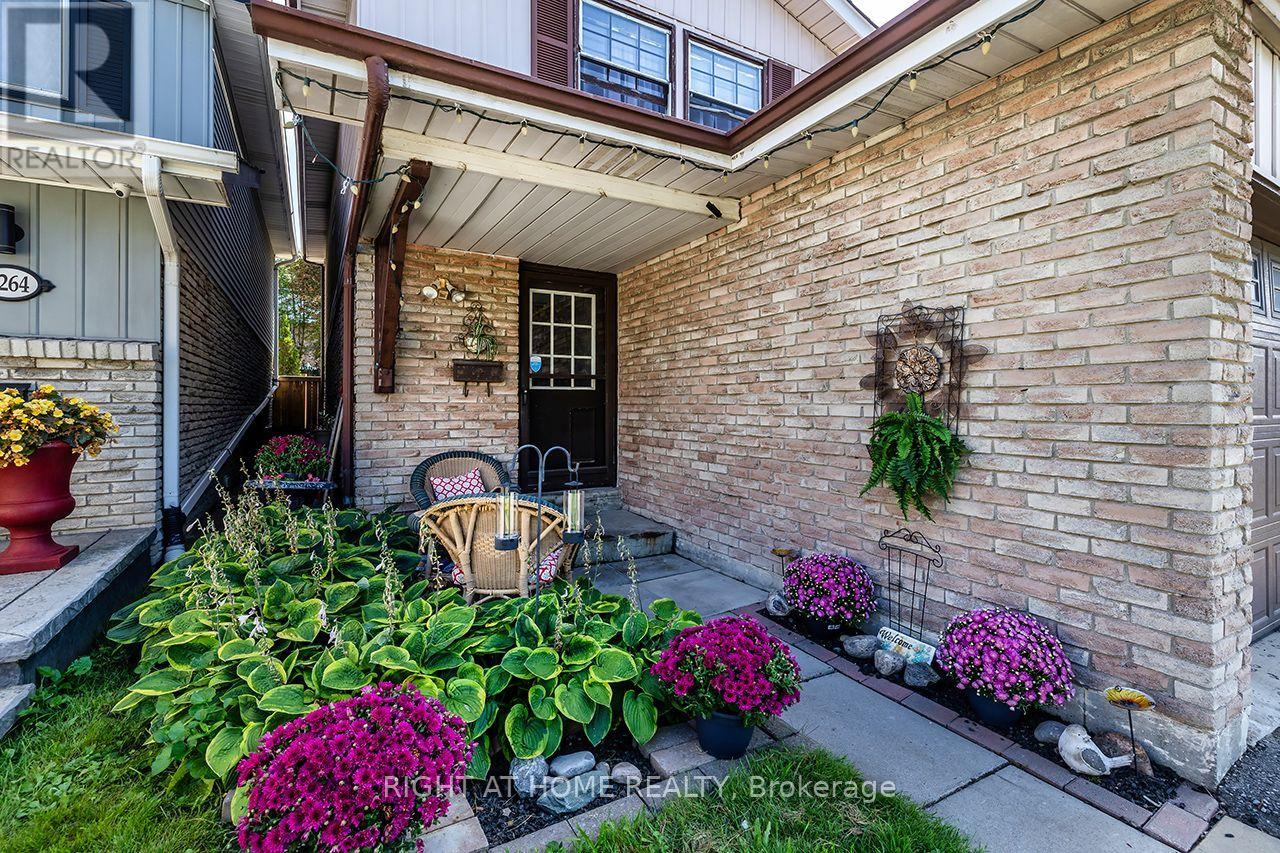 1262 VENUS CRESCENT - 2