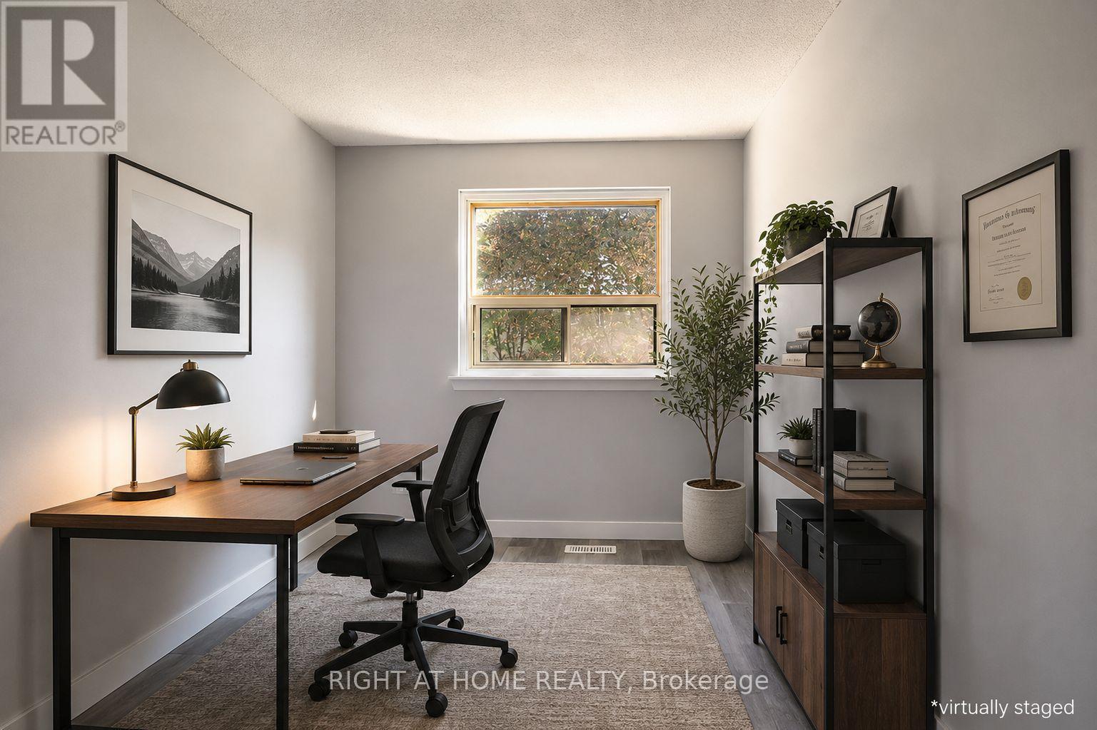 1262 VENUS CRESCENT - 32