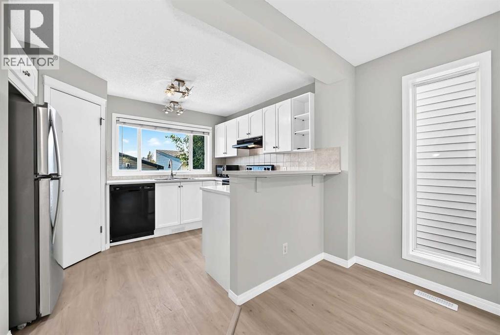 15 Prestwick Place SE - 2