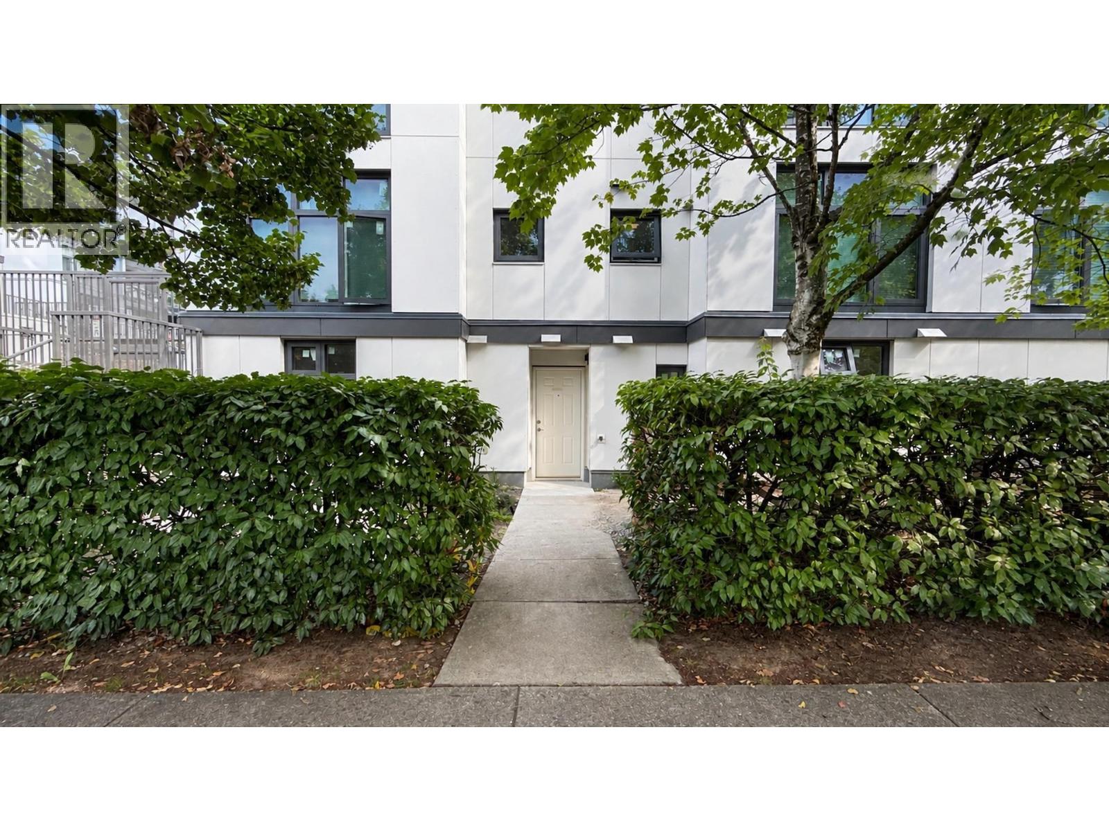 2 Bed, 2 Bath House for Sale in Vancouver – 1 2528 E BROADWAY, Vancouver – MLS# R3159385