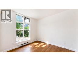 1 2528 E Broadway, Vancouver, BC V5M4V2 Photo 13