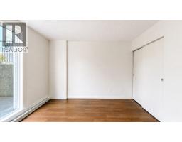 1 2528 E Broadway, Vancouver, BC V5M4V2 Photo 16