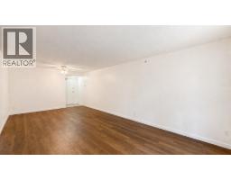 1 2528 E Broadway, Vancouver, BC V5M4V2 Photo 6