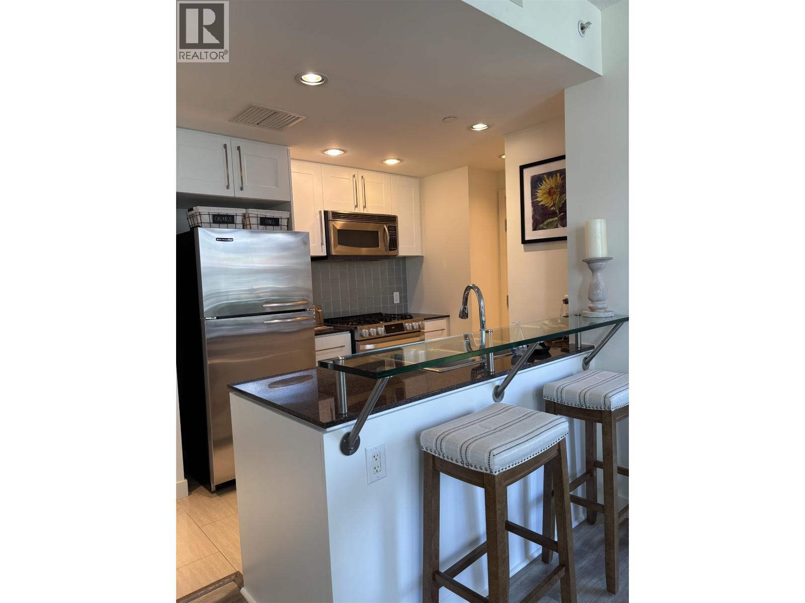 #906 633 KINGHORNE Mews, Vancouver, British Columbia, V6Z3A9, Vancouver, British Columbia — photo 5 of 5