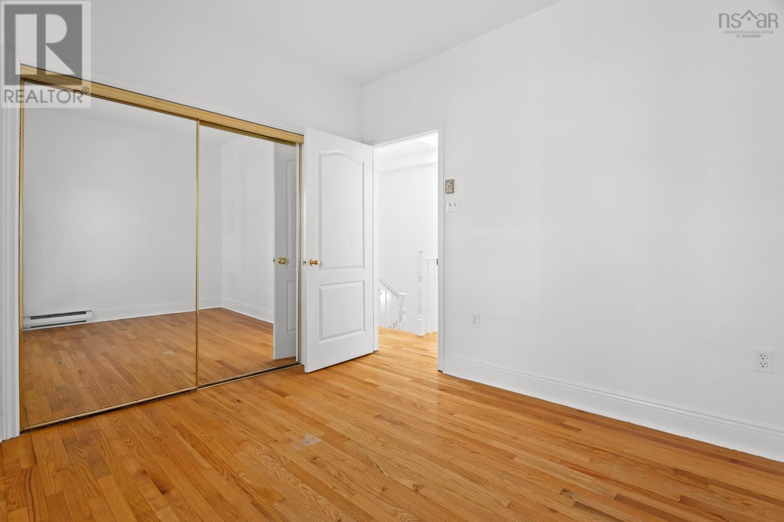 #5 1049 South Park Street - Image 31