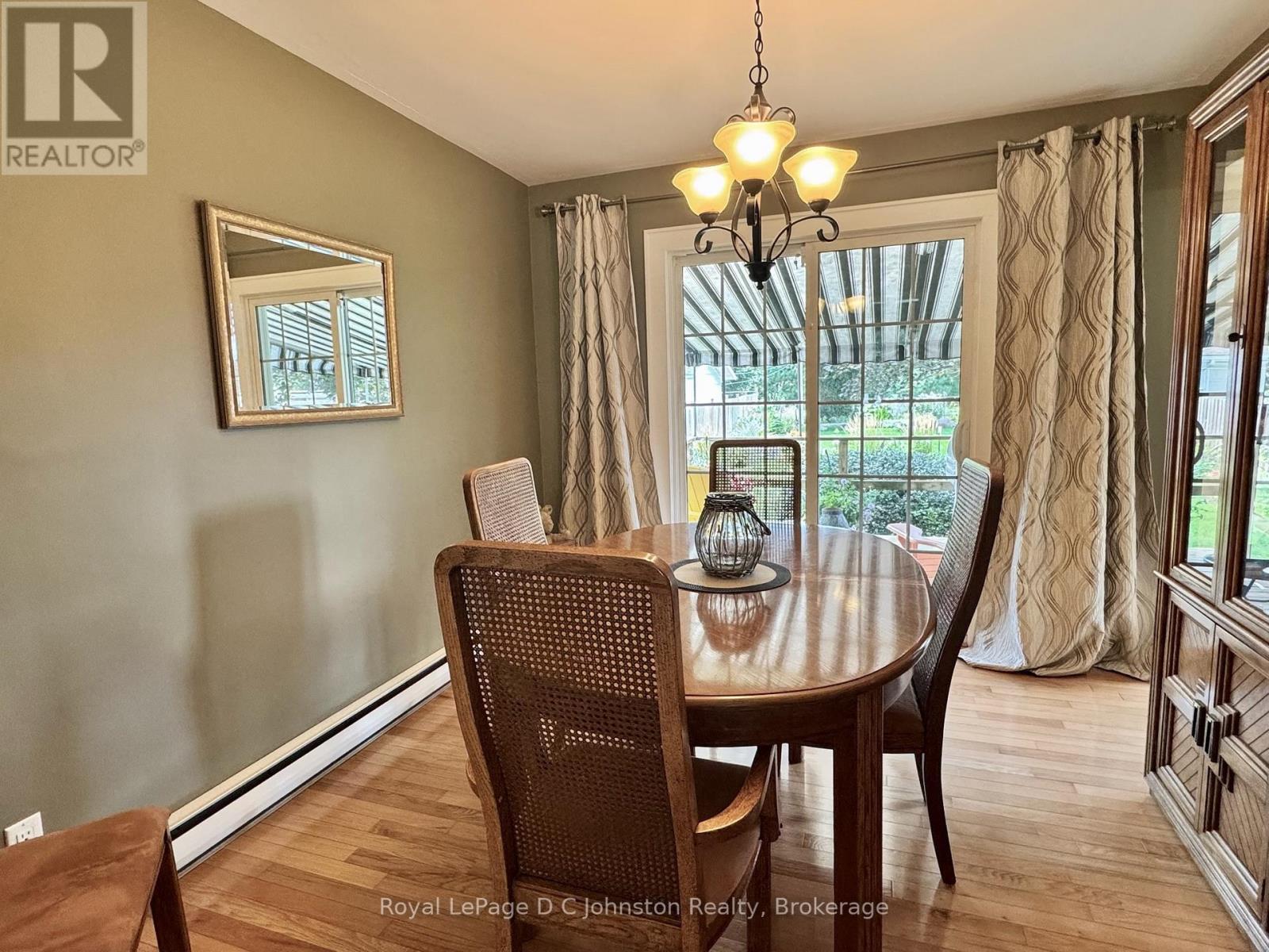 929 WELLINGTON STREET - Image 12