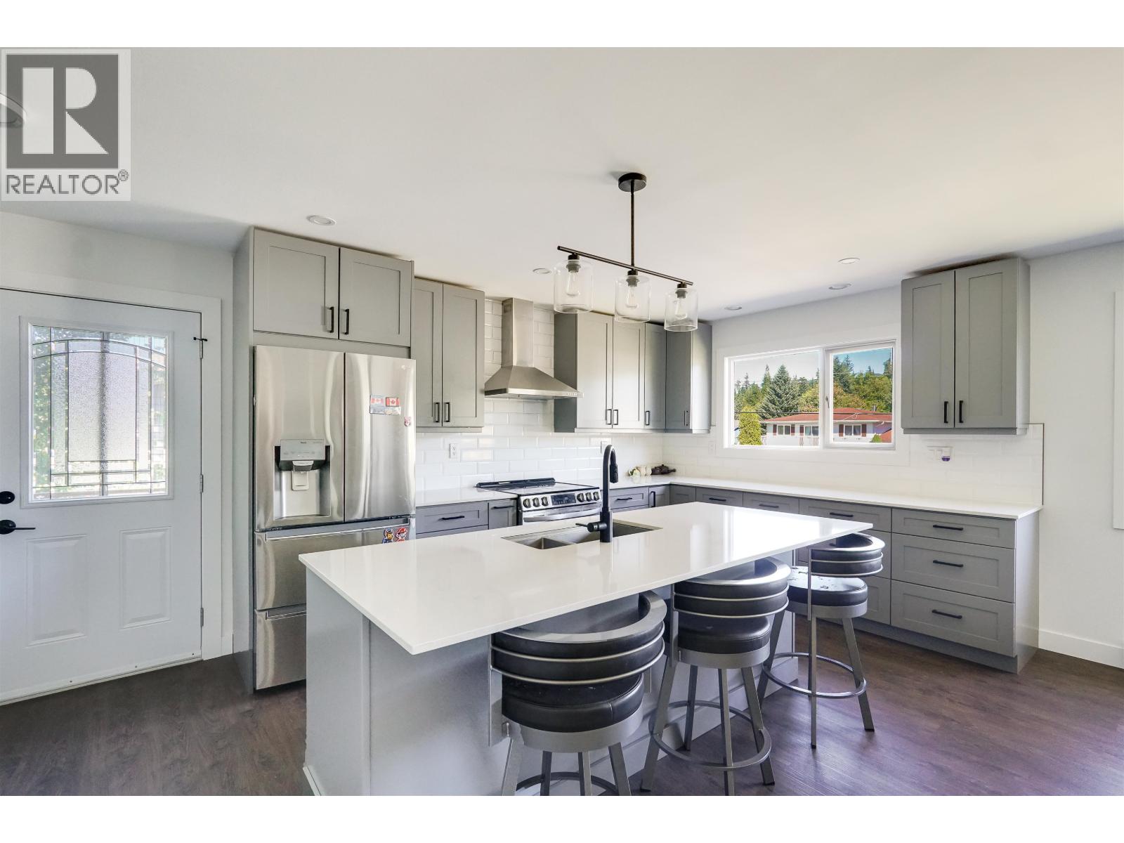 1694 KINGFISHER AVENUE, Kitimat