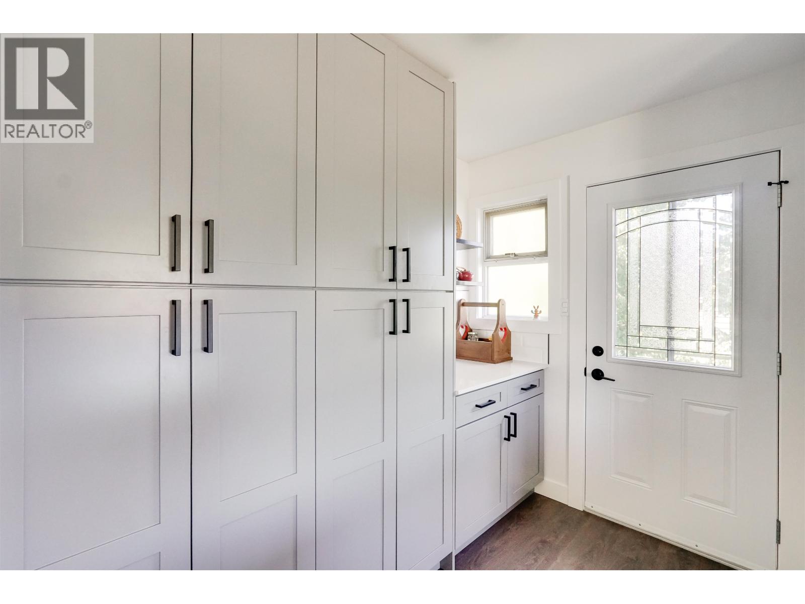 1694 KINGFISHER AVENUE, Kitimat