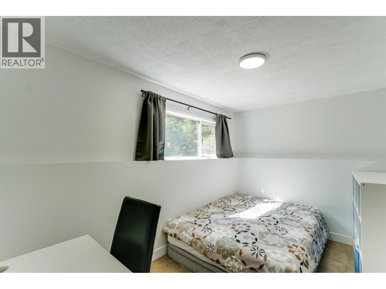 1694 KINGFISHER AVENUE - 26