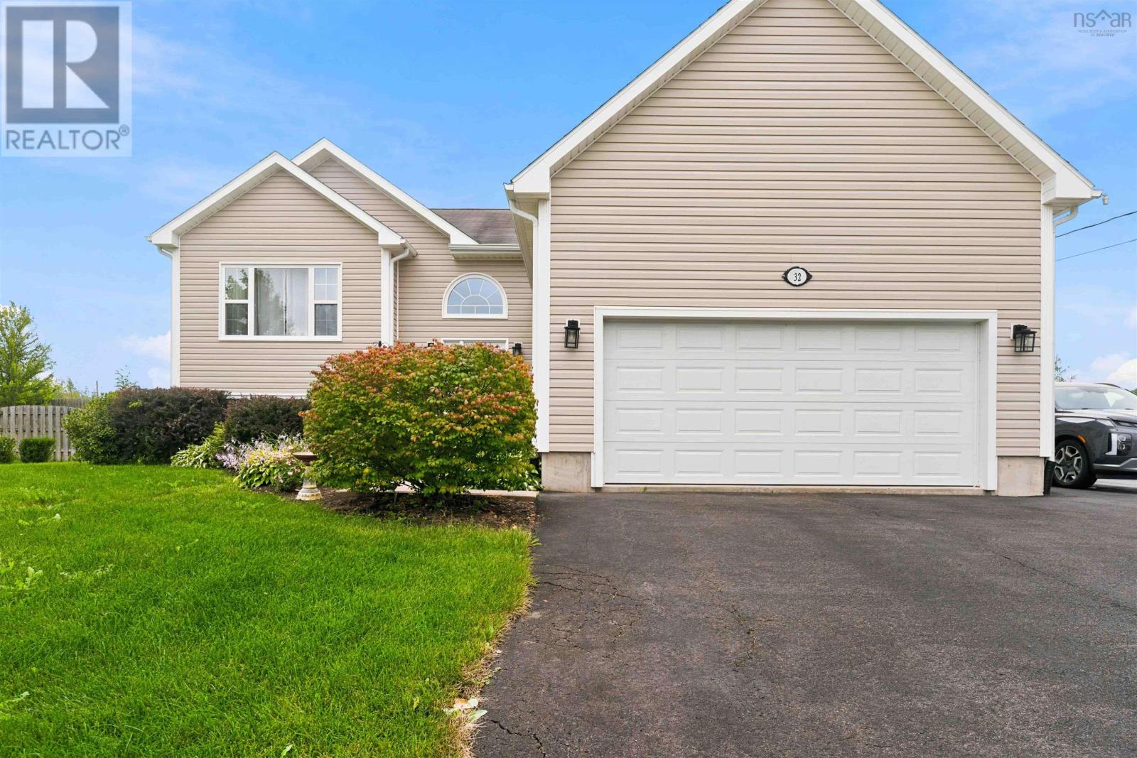 Property 3 of 49 of 32 Terra Nova Drive