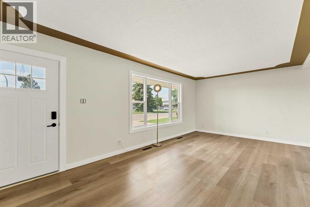 2711 Dunmore Road SE - 5