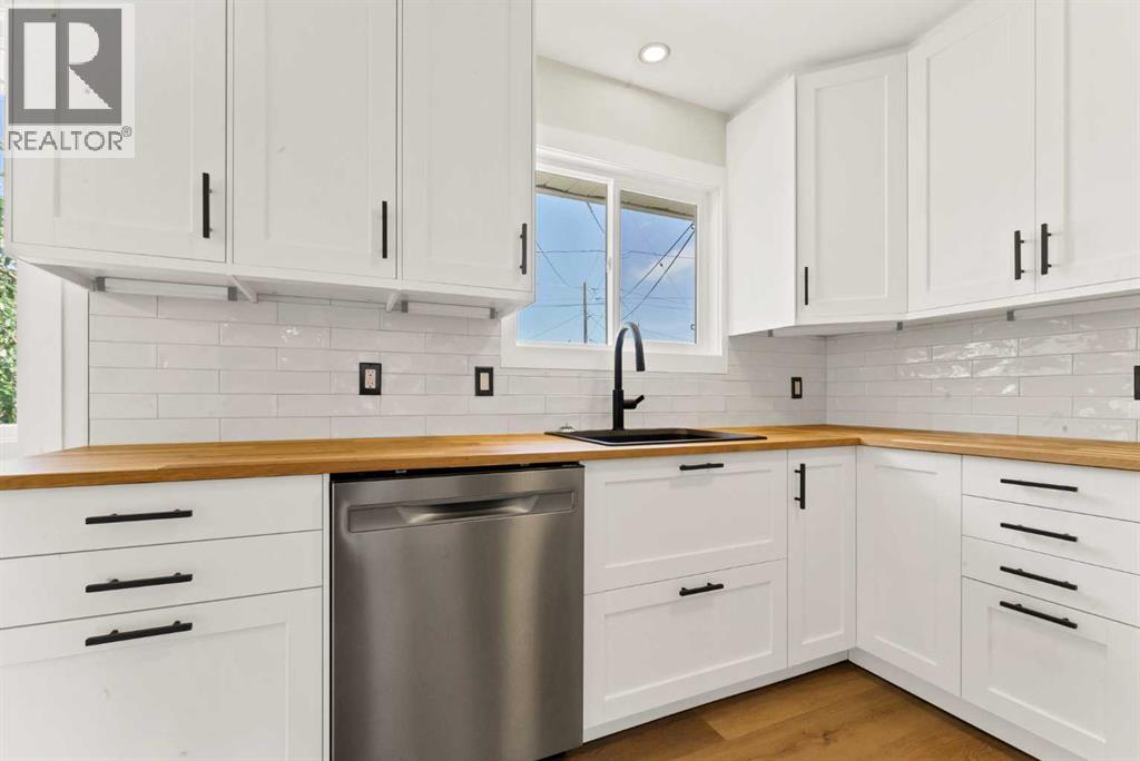 2711 Dunmore Road SE - 12
