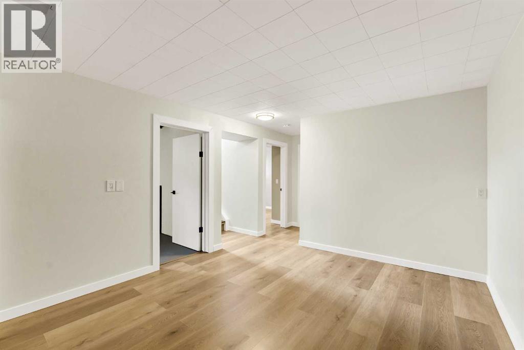 2711 Dunmore Road SE - 23
