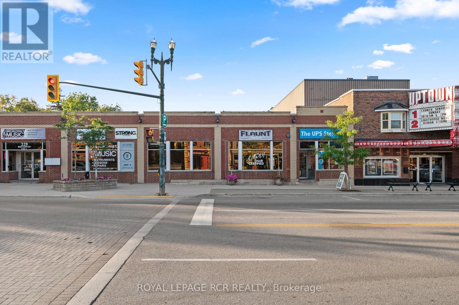 20 - 229 BROADWAY