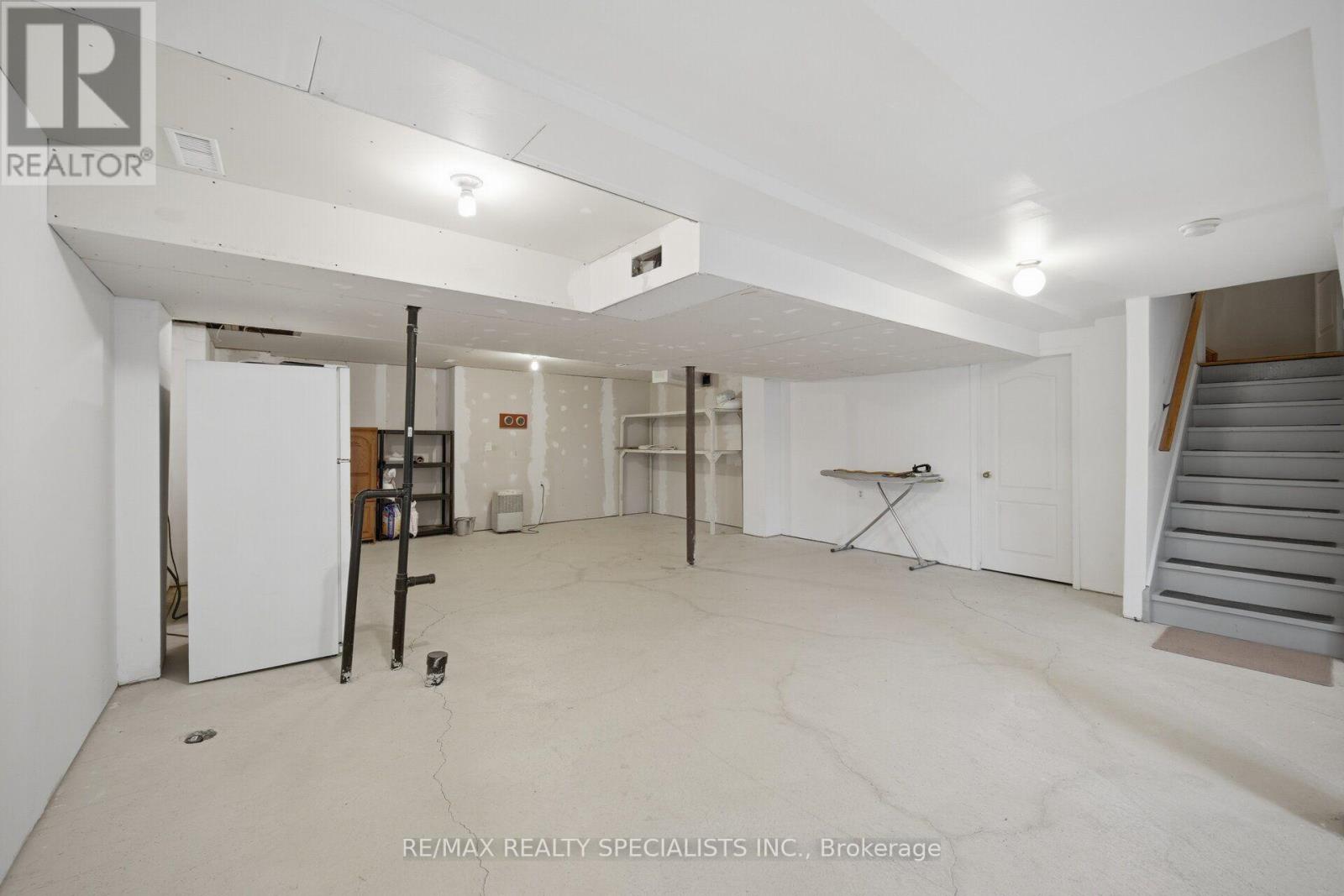 25 DOVERGREEN DRIVE - Image 38
