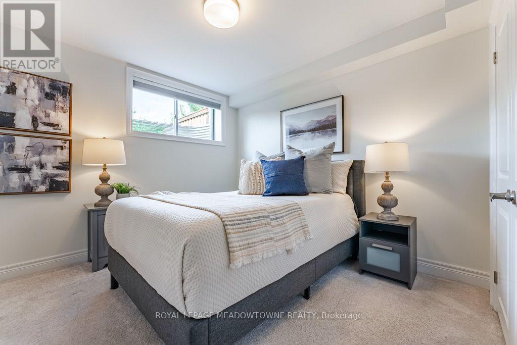 461 PARENT PLACE - 35