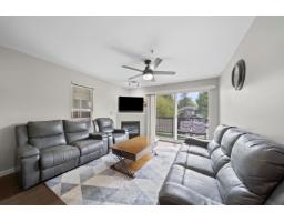 207 12083 92a Avenue, Surrey, BC V3V8C8 Photo 7