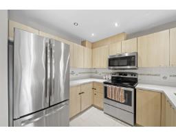 207 12083 92a Avenue, Surrey, BC V3V8C8 Photo 11