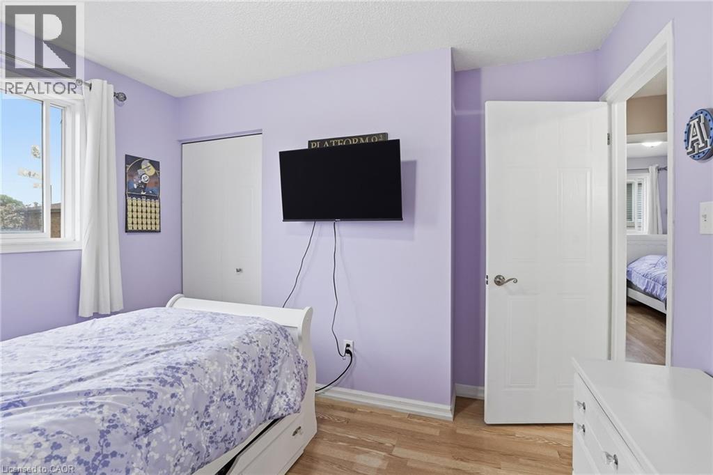 593 GREY Street - Image 16