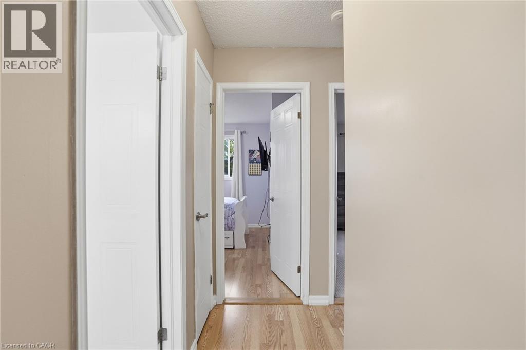 593 GREY Street - 14