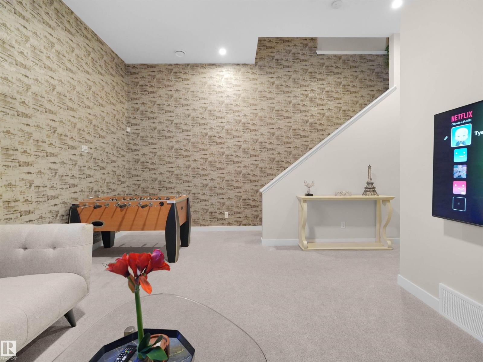 9307 226 ST NW - 43