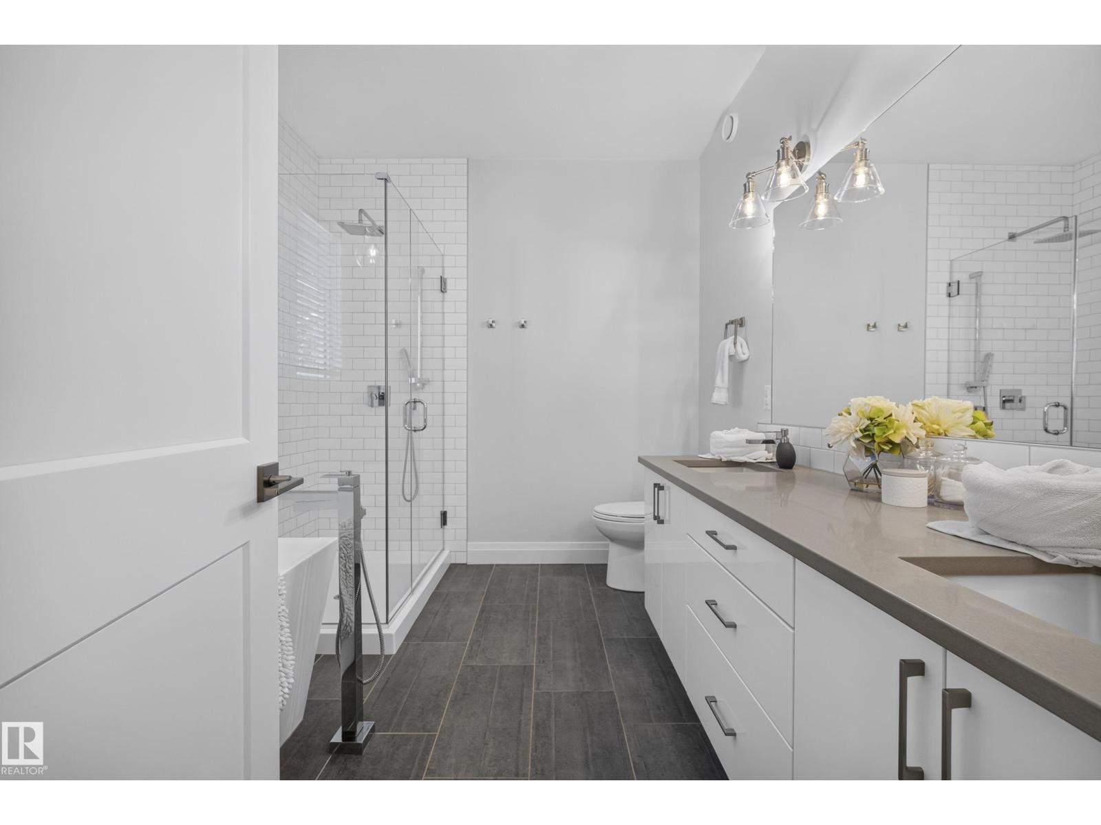 10937 130 ST NW - 29