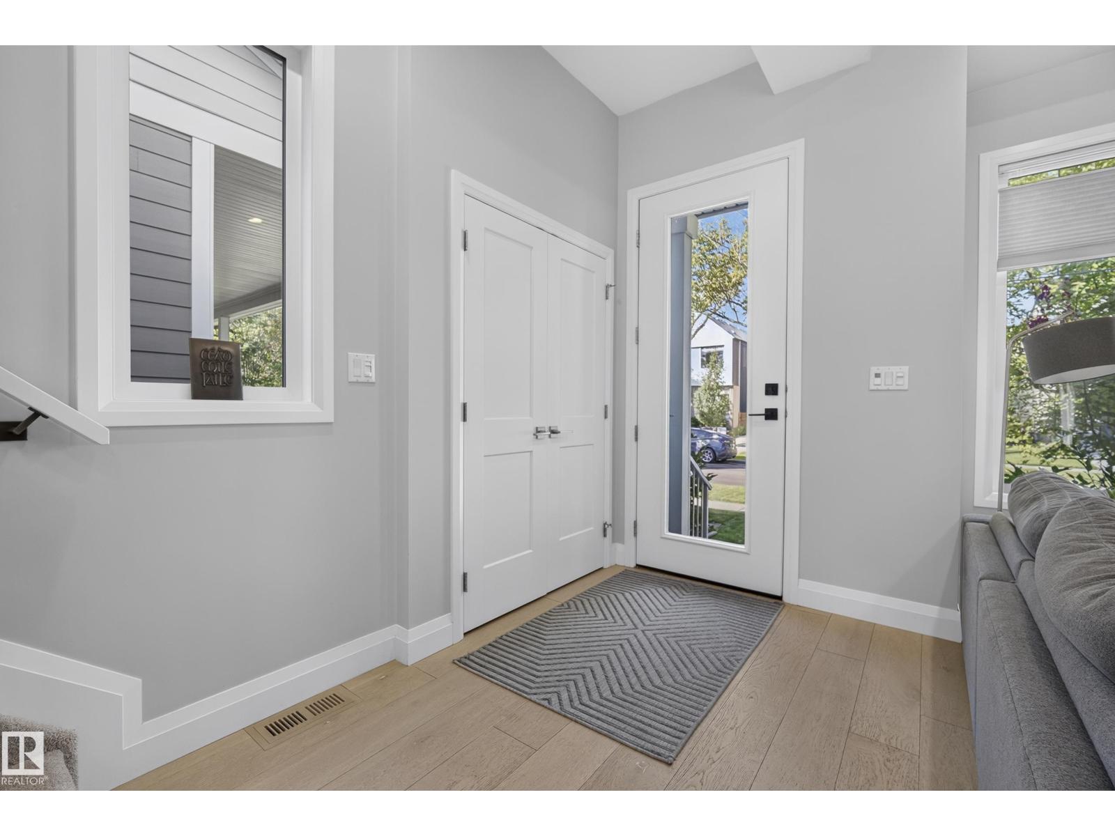 10937 130 ST NW, Westmount, Edmonton photo 4