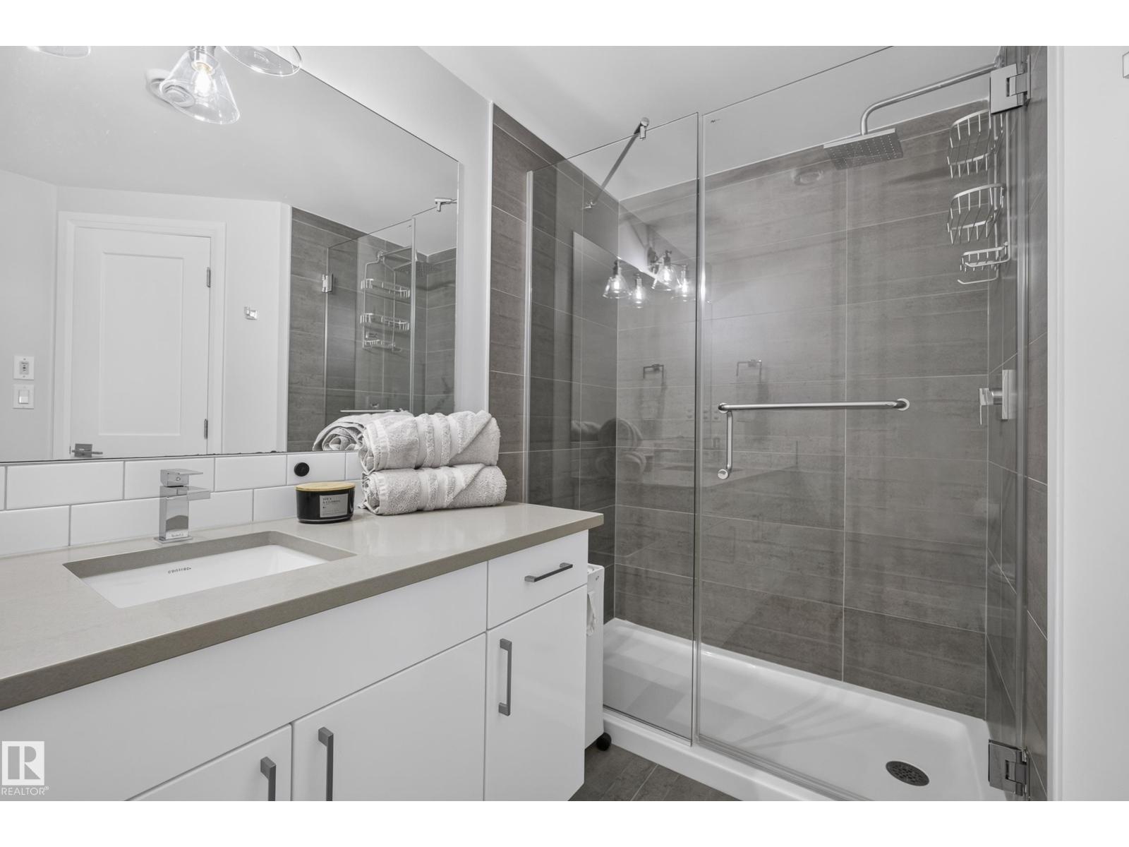 10937 130 ST NW - 45
