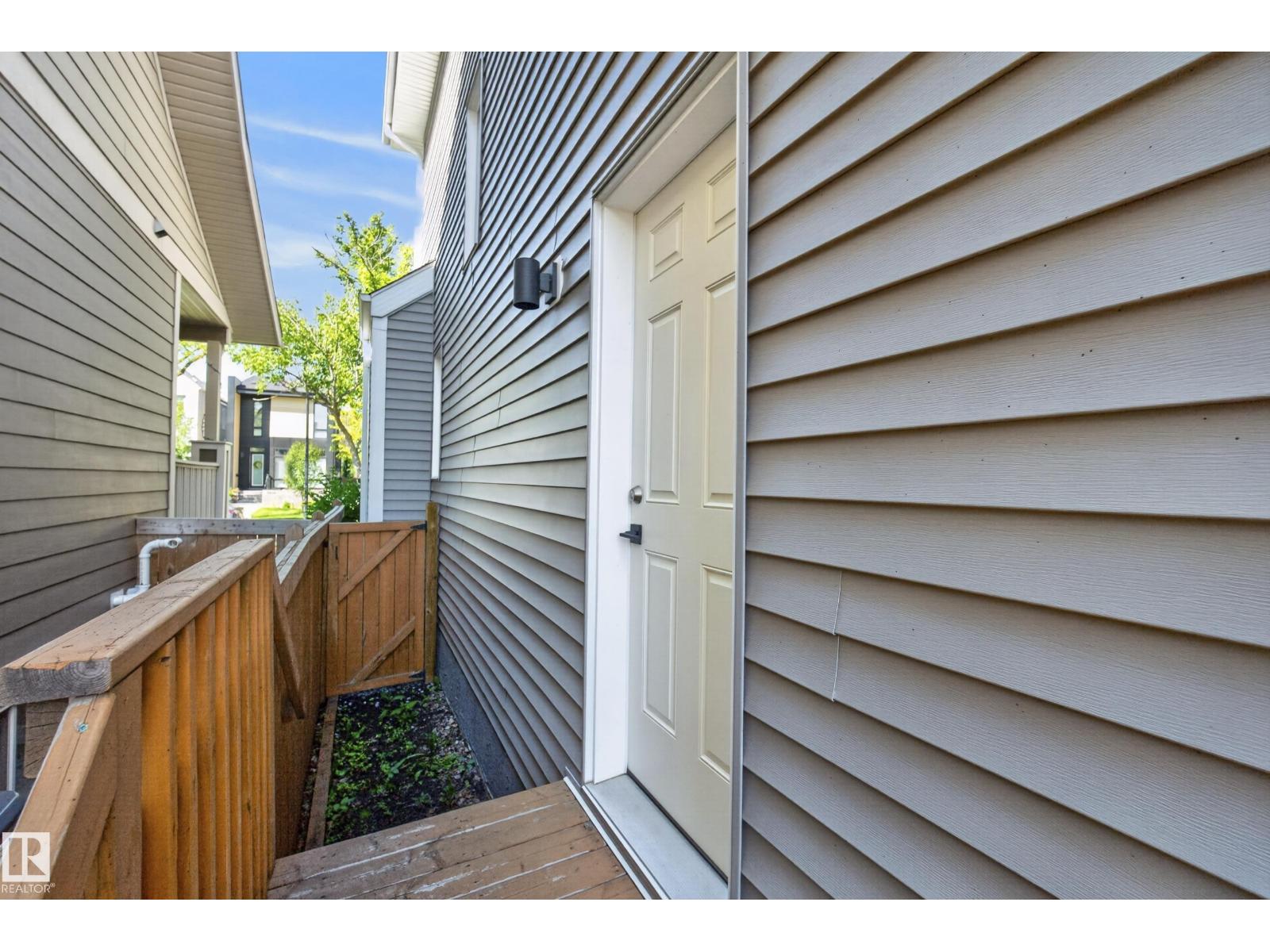 10937 130 ST NW - 51