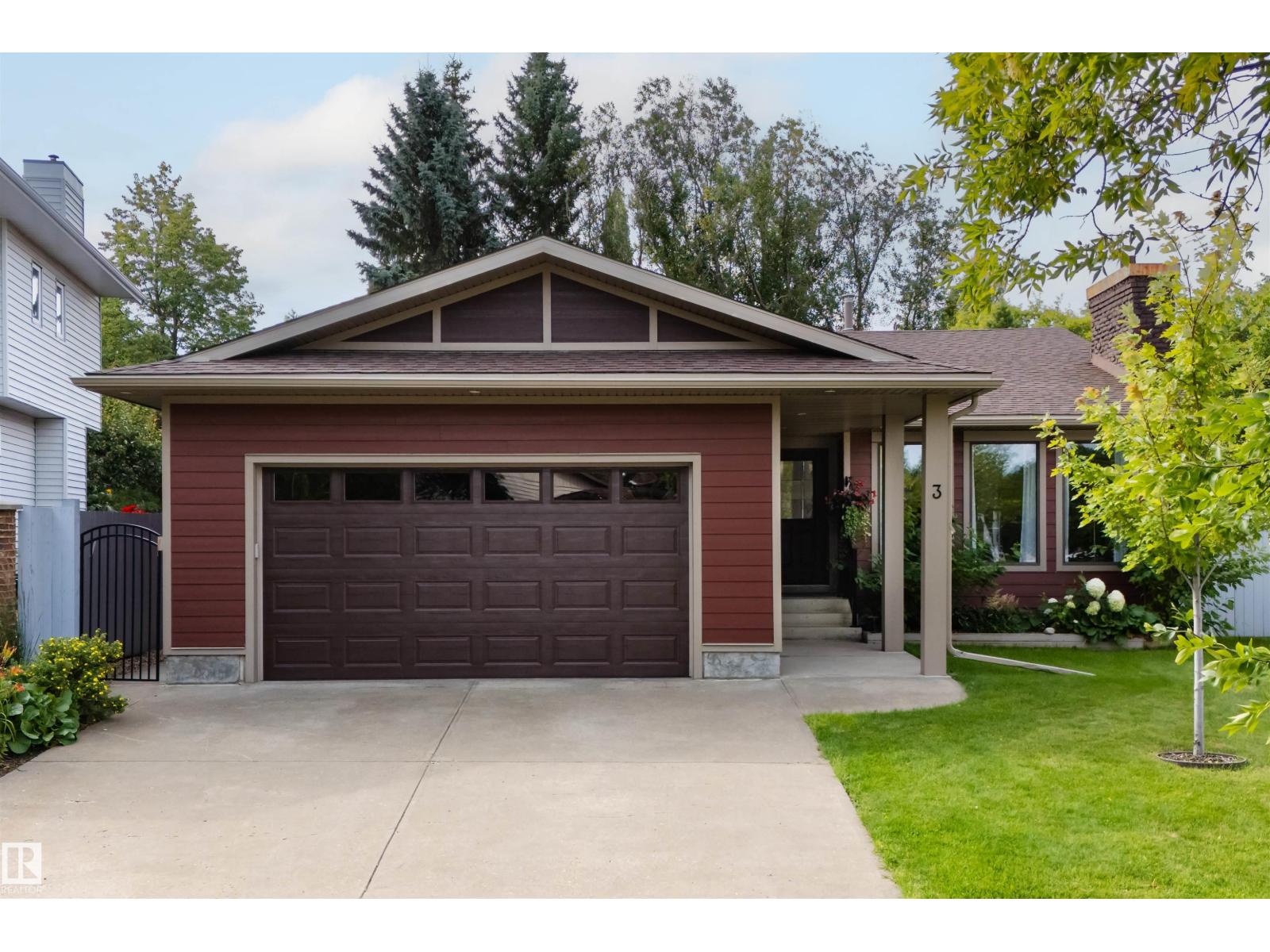3 HICKORY CR, Sherwood Park, Alberta, T8A5E8