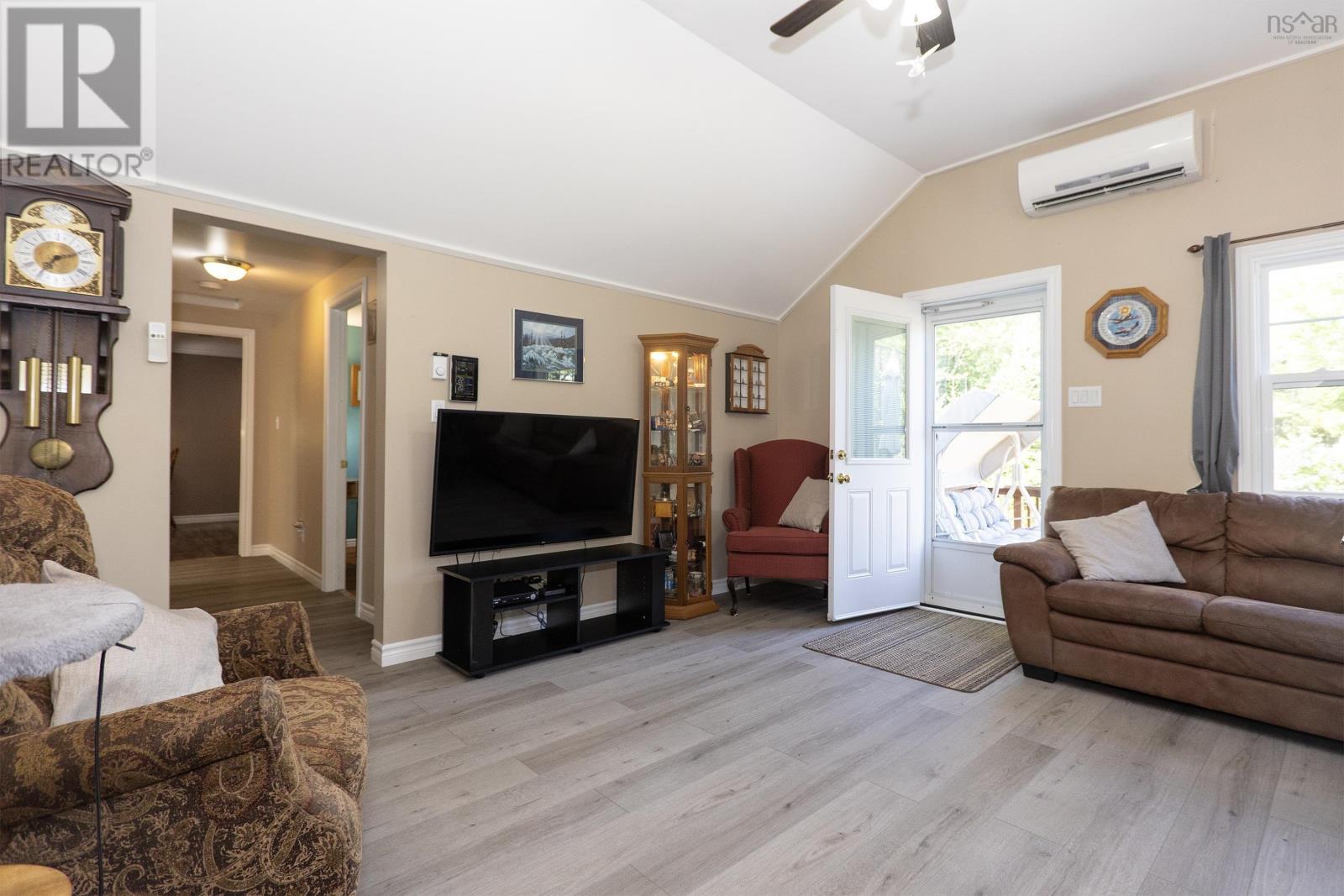 Property 24 of 50 of 302 Hastings Road