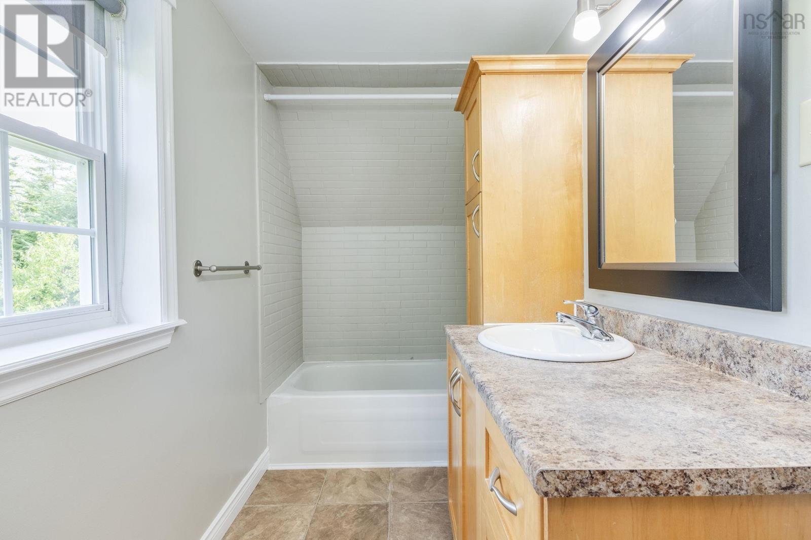 4101 Highway 7 - 19