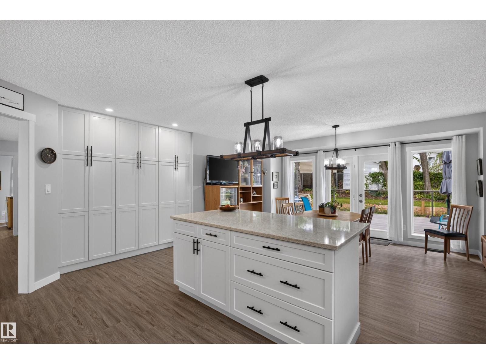 3 HICKORY CR, Heritage Hills, Sherwood Park photo 4