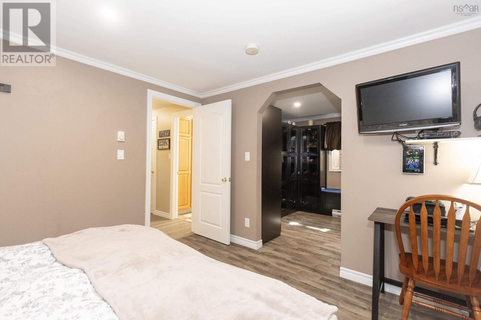Property 36 of 50 of 302 Hastings Road