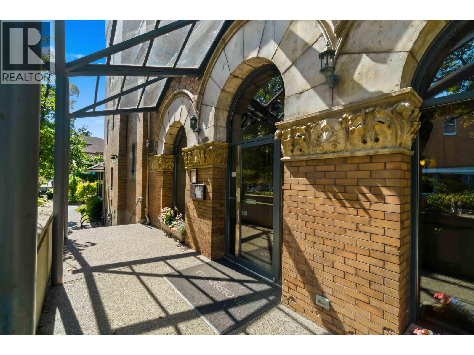 2 Bed, 2 Bath Apartment for Sale in Vancouver – 601 2525 QUEBEC STREET, Vancouver – MLS# R3159250 - Image 5