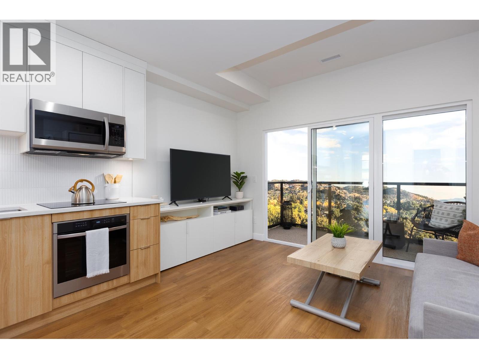 #328 1281 Pridham Avenue Lot# 84 - 7