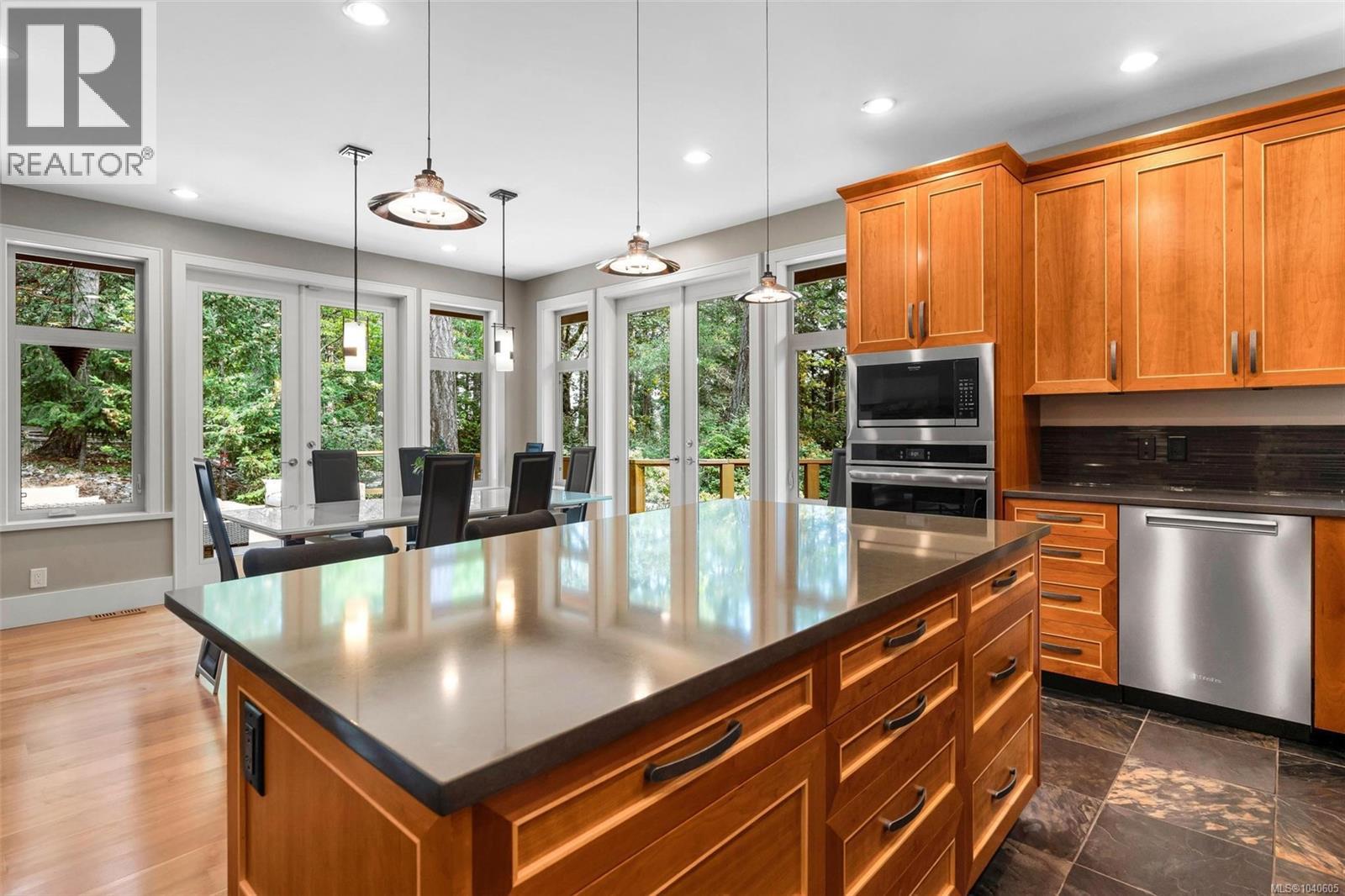  1259 Oceanwood Lane, Saanich