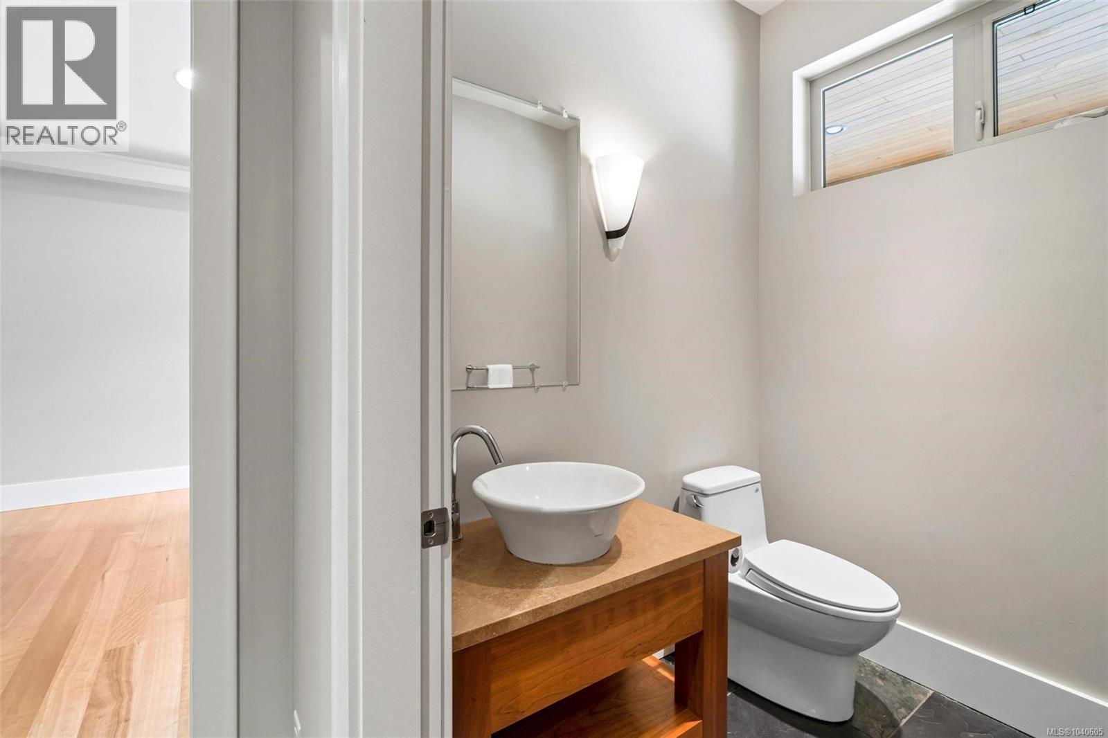  1259 Oceanwood Lane, Saanich