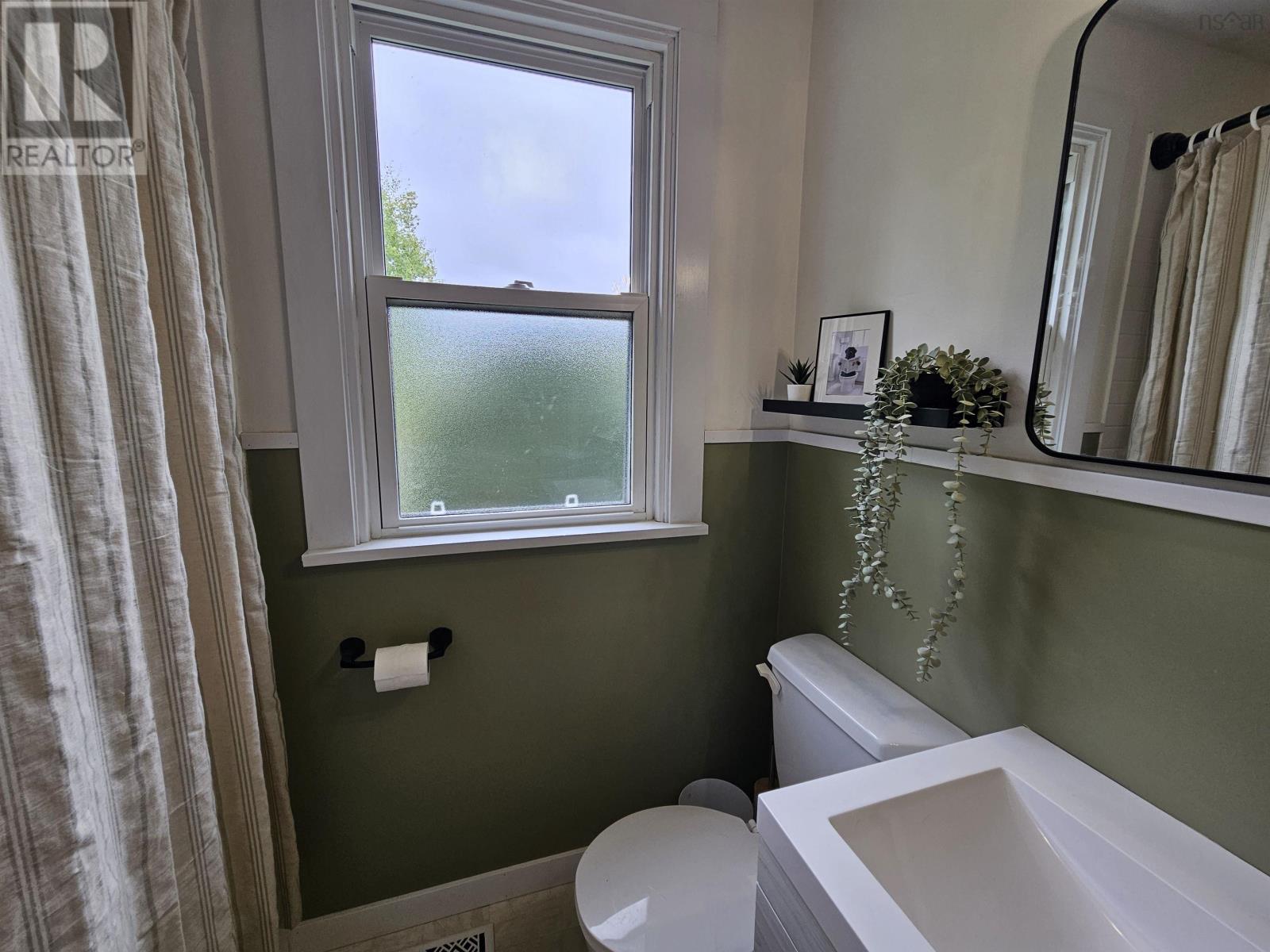 Property 41 of 50 of 144 Truro Road