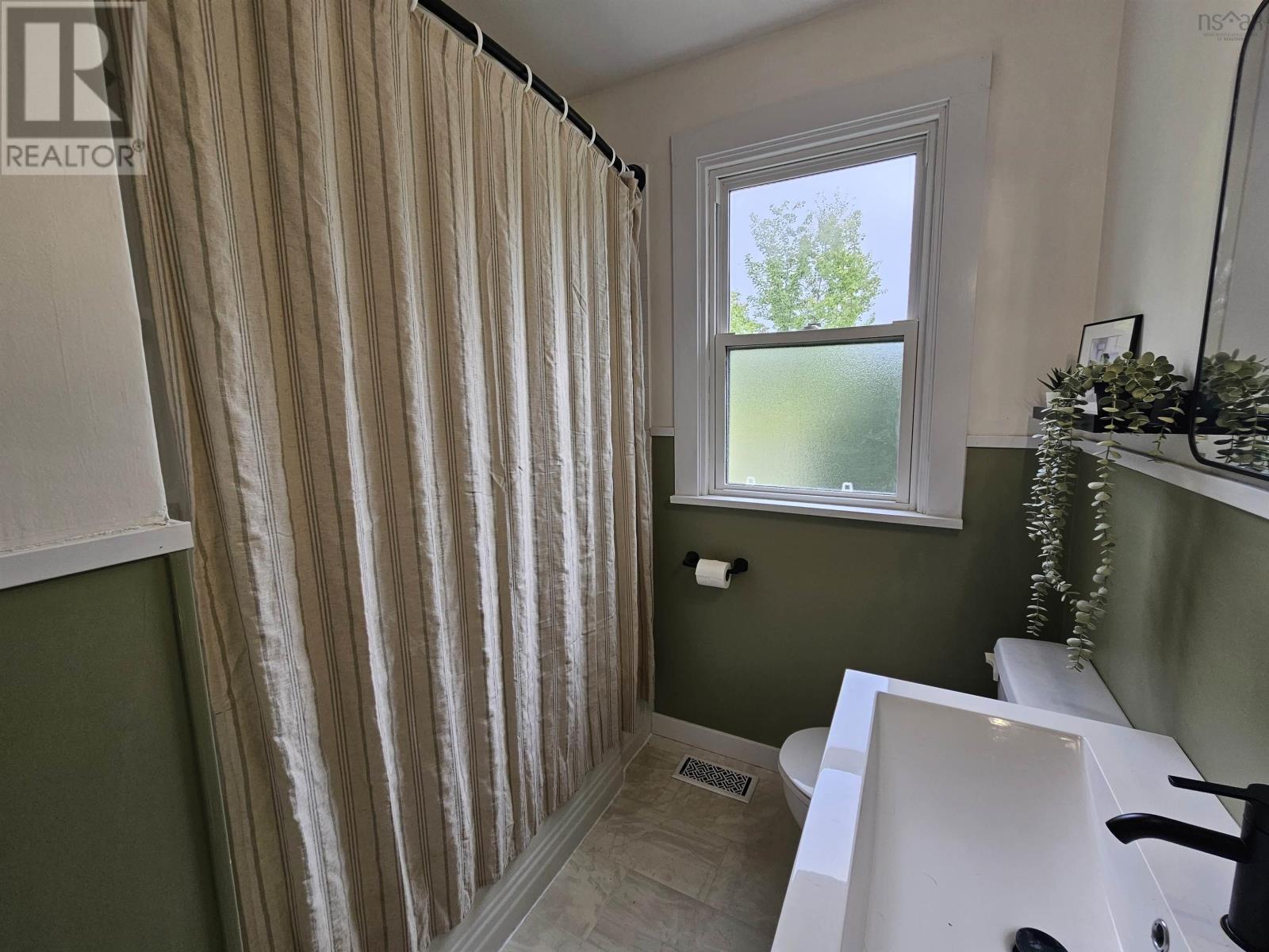 Property 40 of 50 of 144 Truro Road