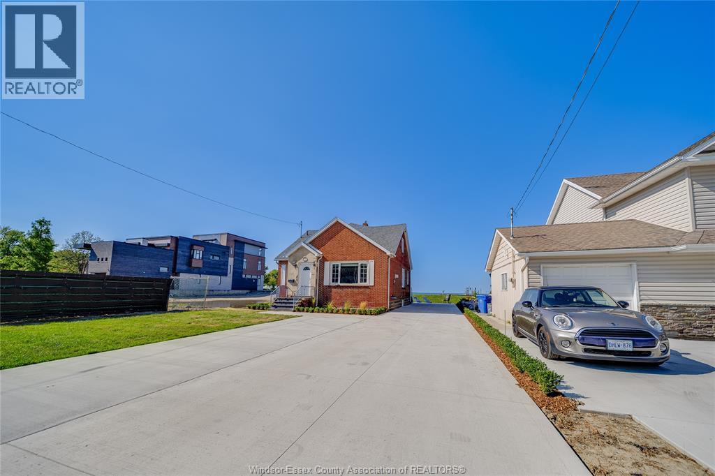 13902 RIVERSIDE DRIVE - 1