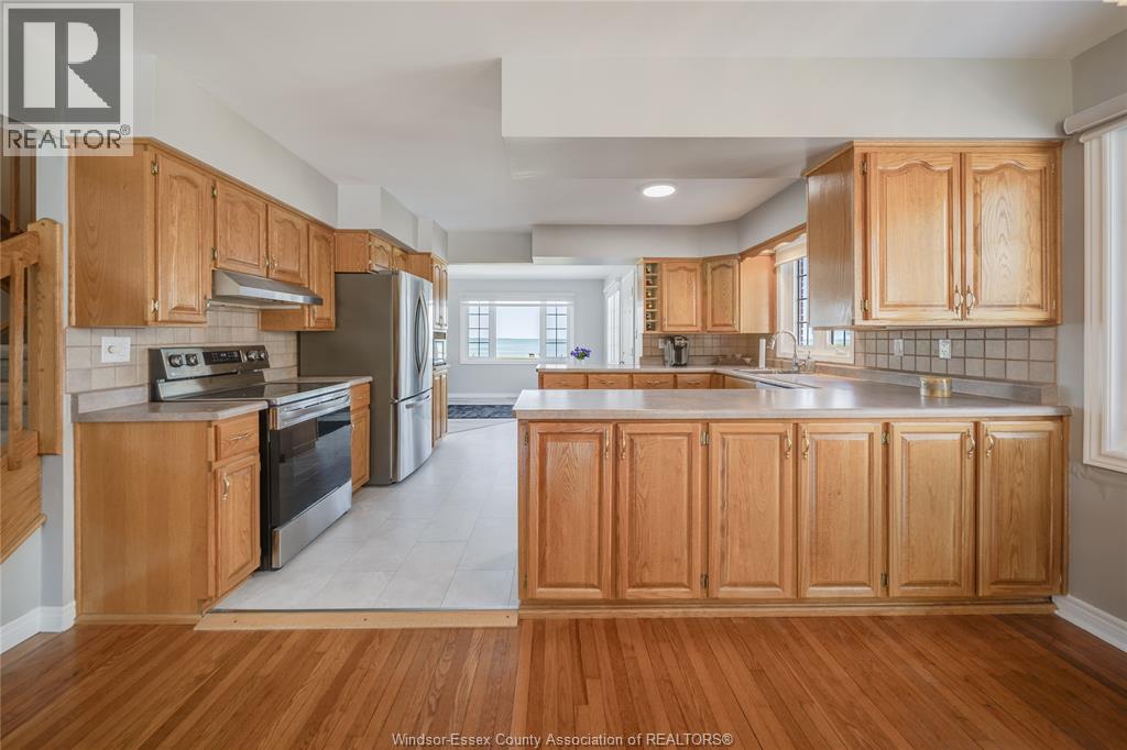 13902 RIVERSIDE DRIVE - 9