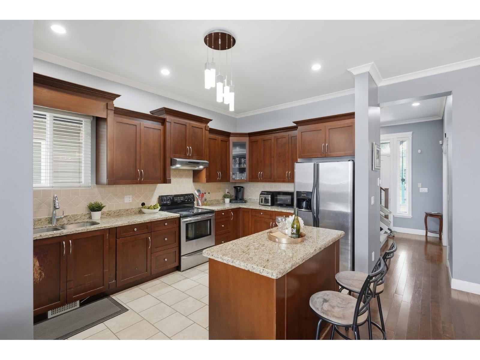6 Bed, 3 Bath House for Sale in Surrey – 6814 192 STREET, Surrey – MLS# R3159349 - Image 3