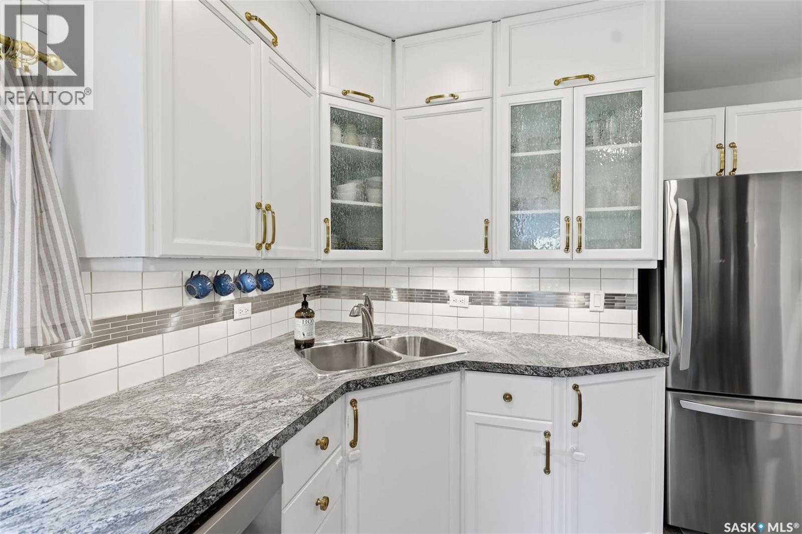 1305 Cairns AVENUE - Image 15