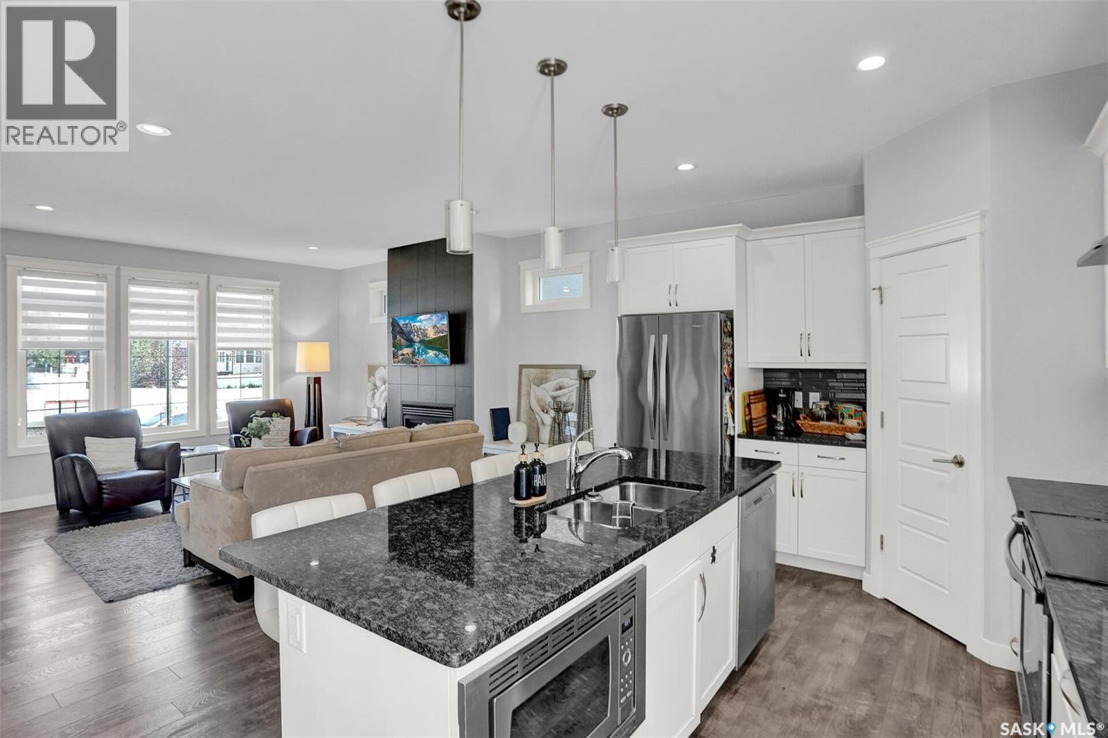 4537 Green Apple DRIVE E - 17