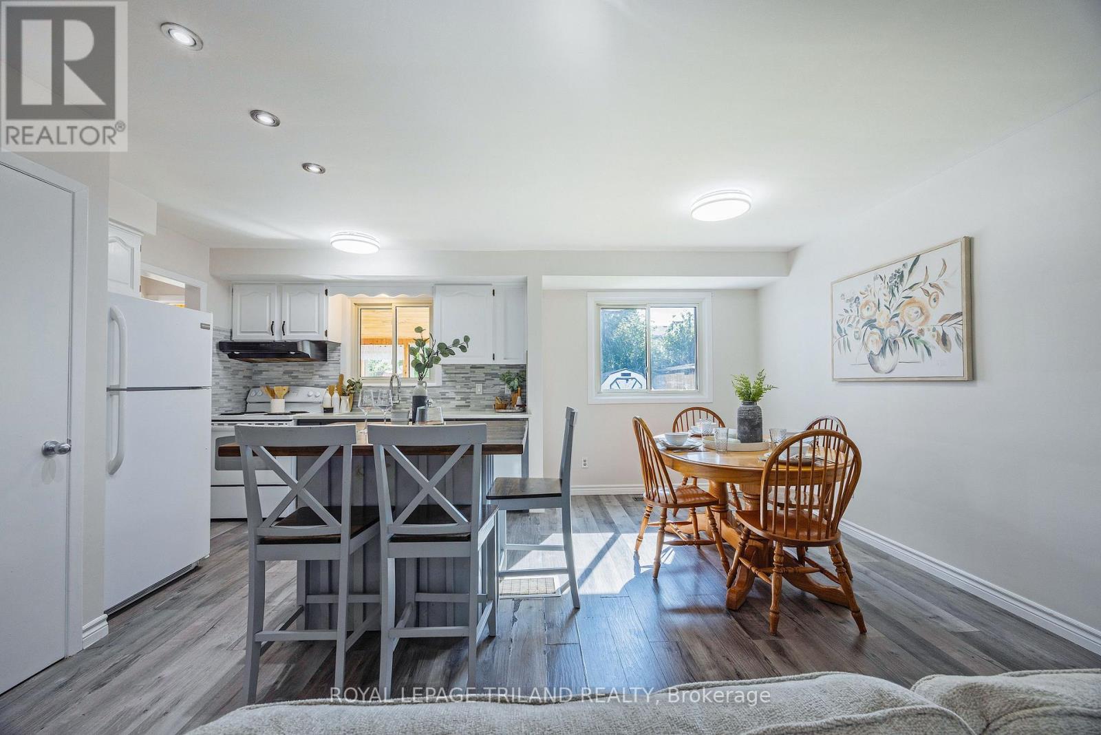 18 LAURIER ROAD - Image 10