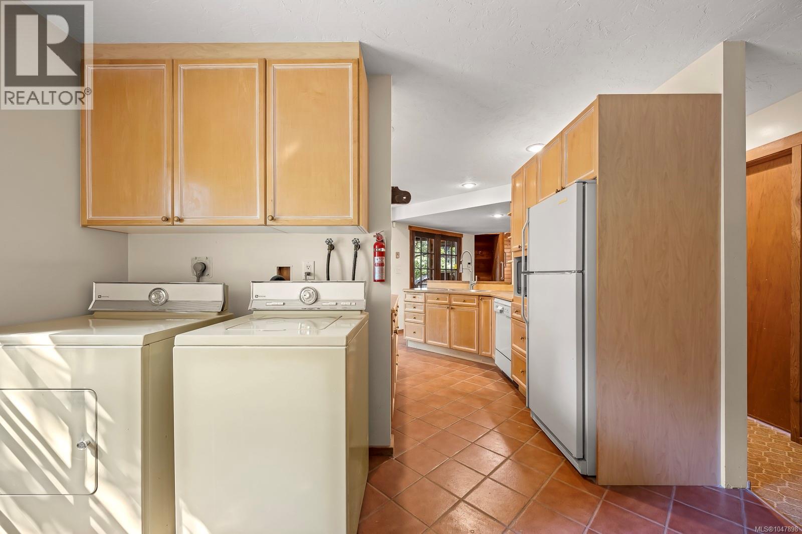 2496 BACK Rd - Image 45