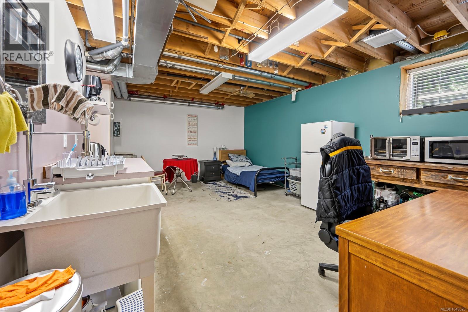 1435 Sitka Ave - Image 17